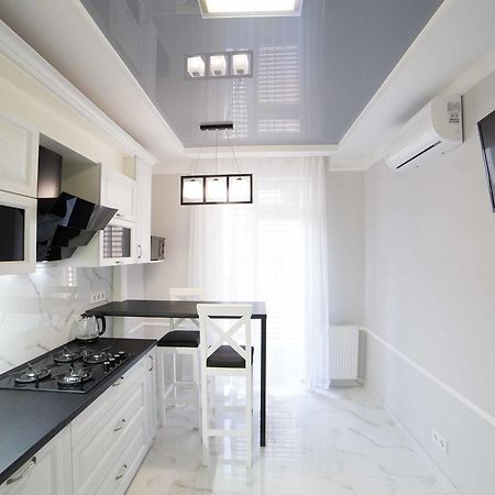 Leogrand Apartments On Kulisha 36 Leopoli Esterno foto